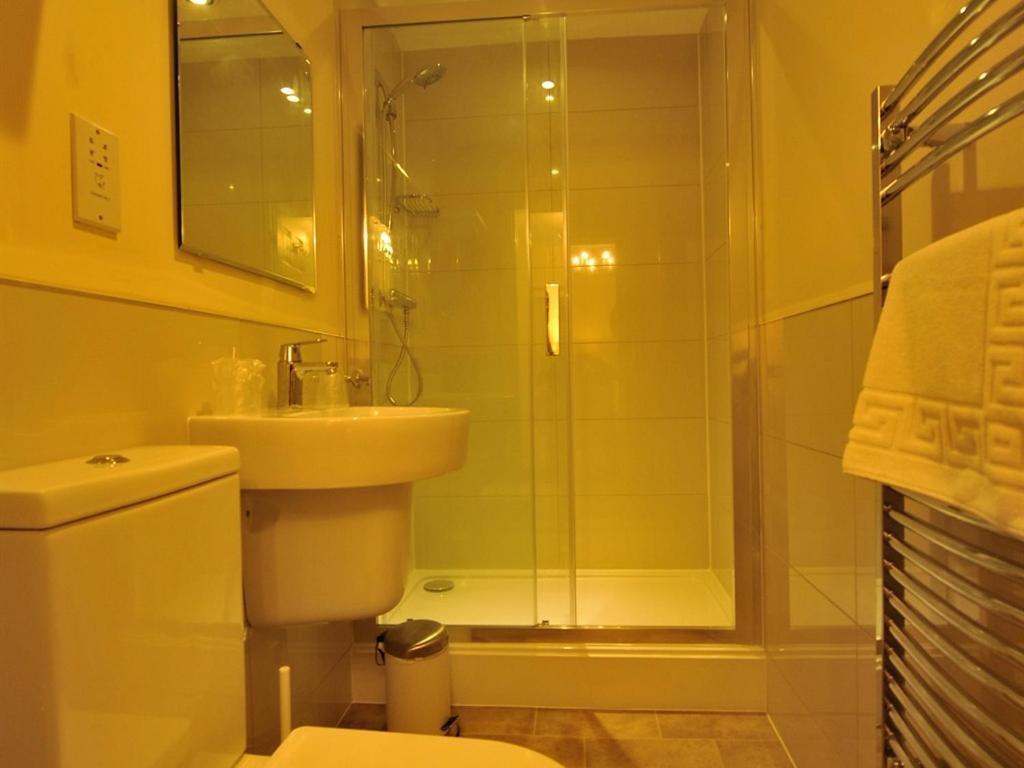 Gail'S Guest House Бари Екстериор снимка