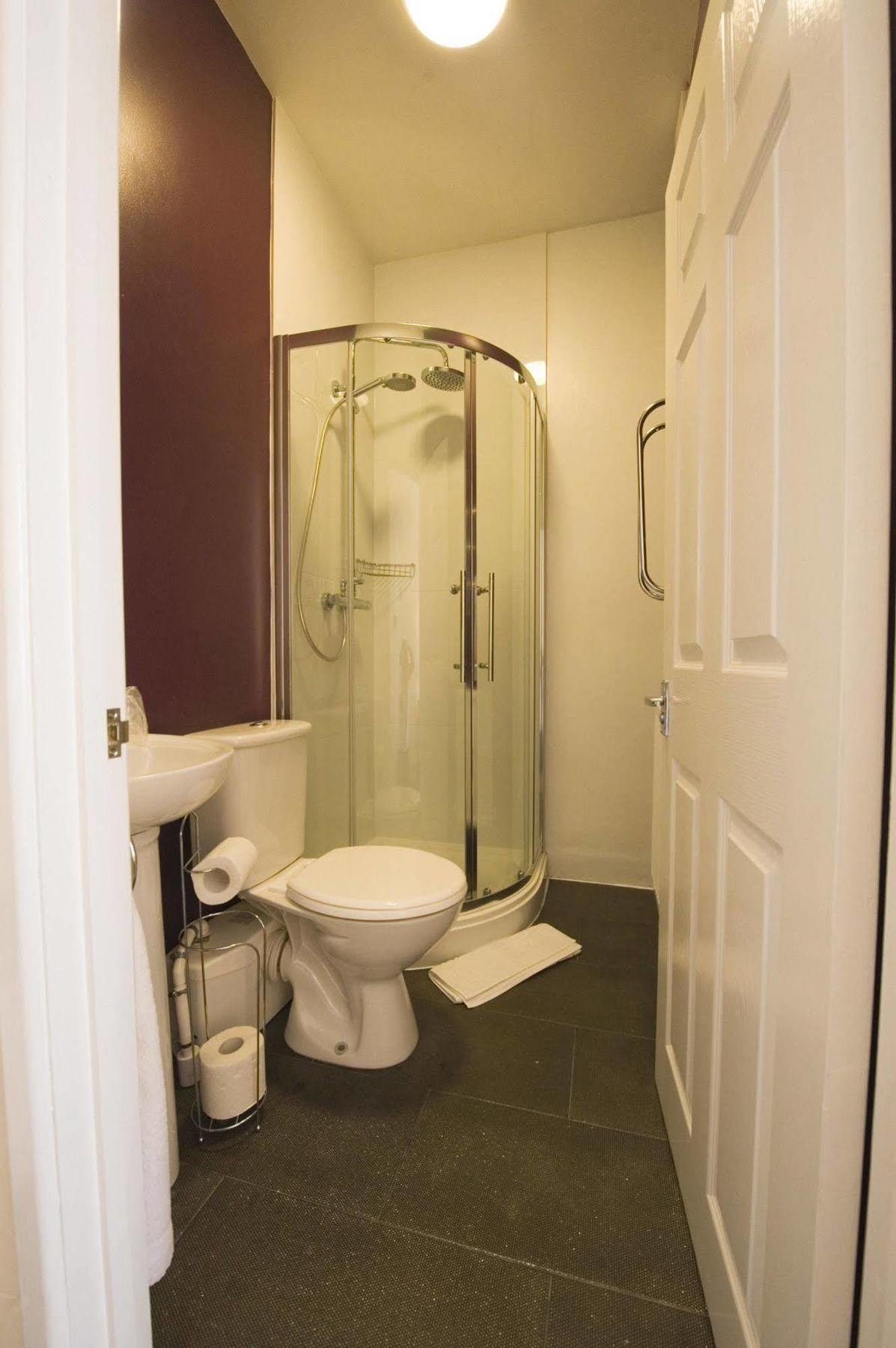 Gail'S Guest House Бари Екстериор снимка